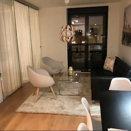 Luxury דירה